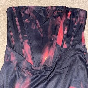 Fashion nova corset top with little slit at the bottom size small cocktail dress